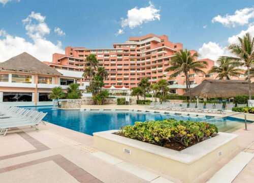 Wyndham Grand Cancun
